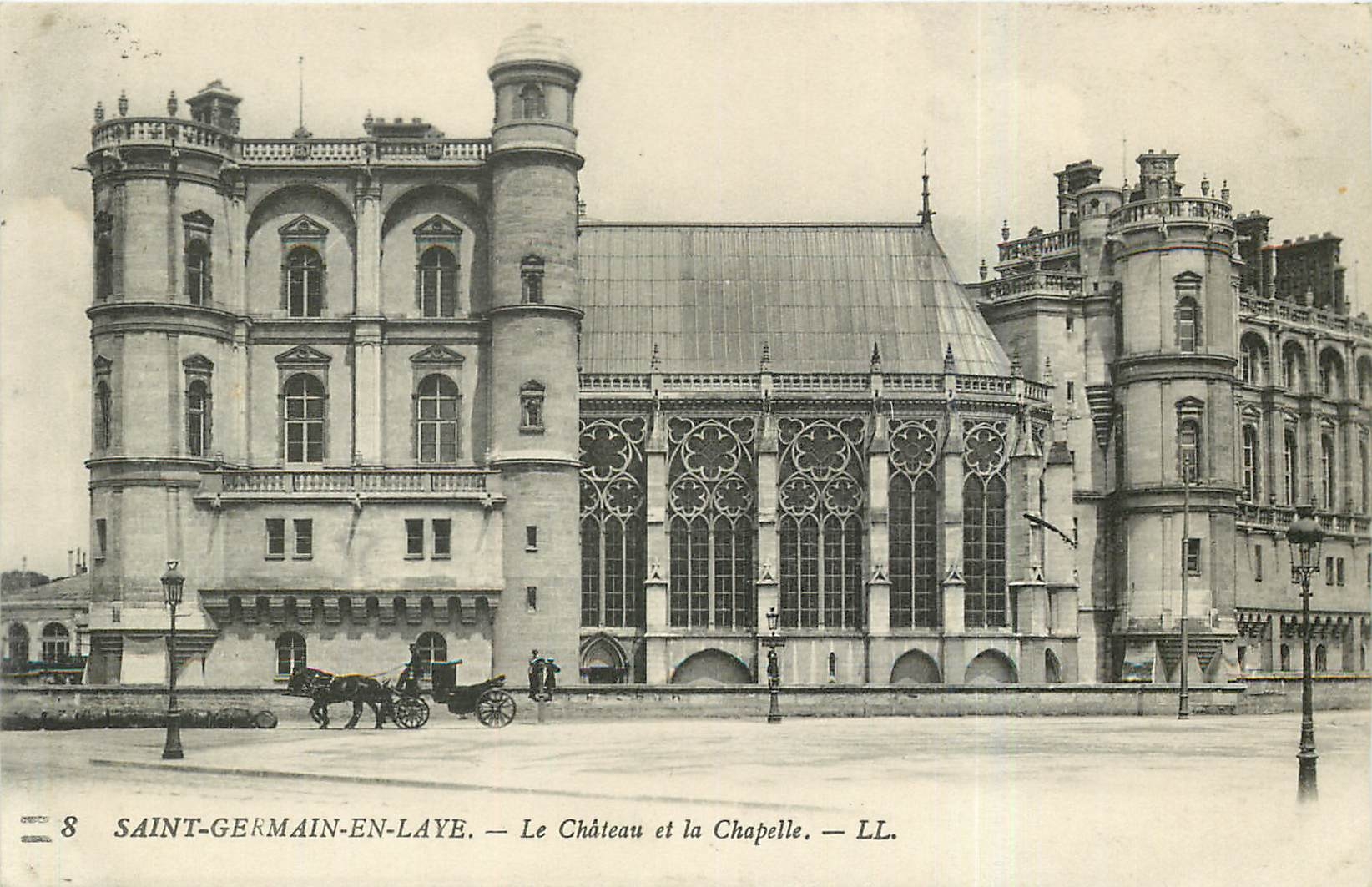 CPA Saint Germain en Laye Le Chateau et la Chapelle 