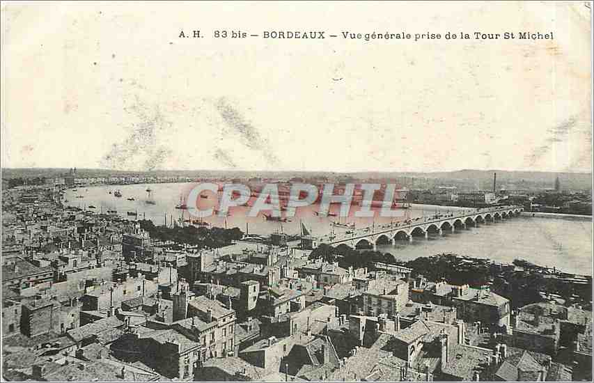 CPA Bordeaux Vue generale prise de la Tour St Michel 