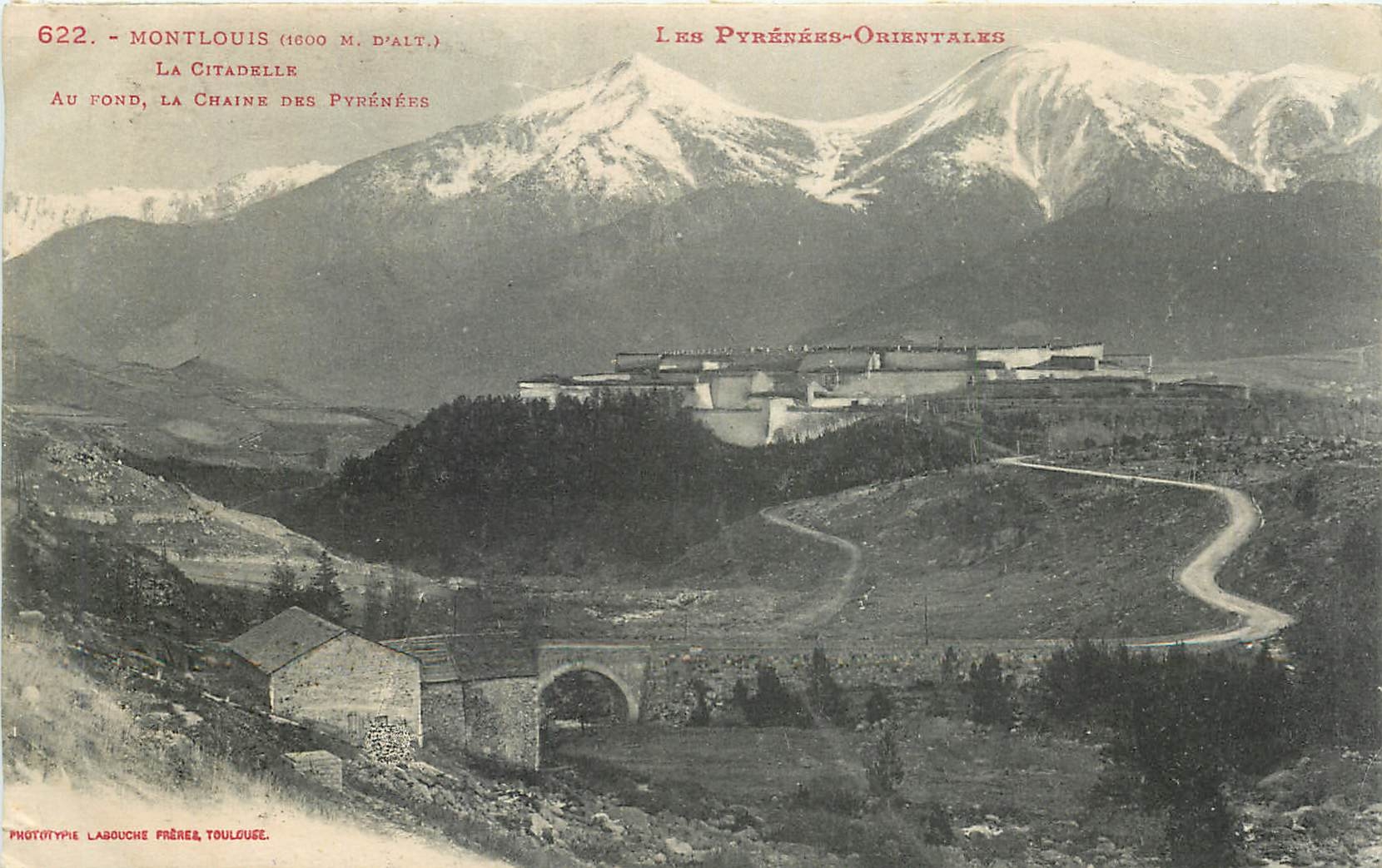CPA Montlouis La Citadelle Au Fond La Chaine des Pyrenees 