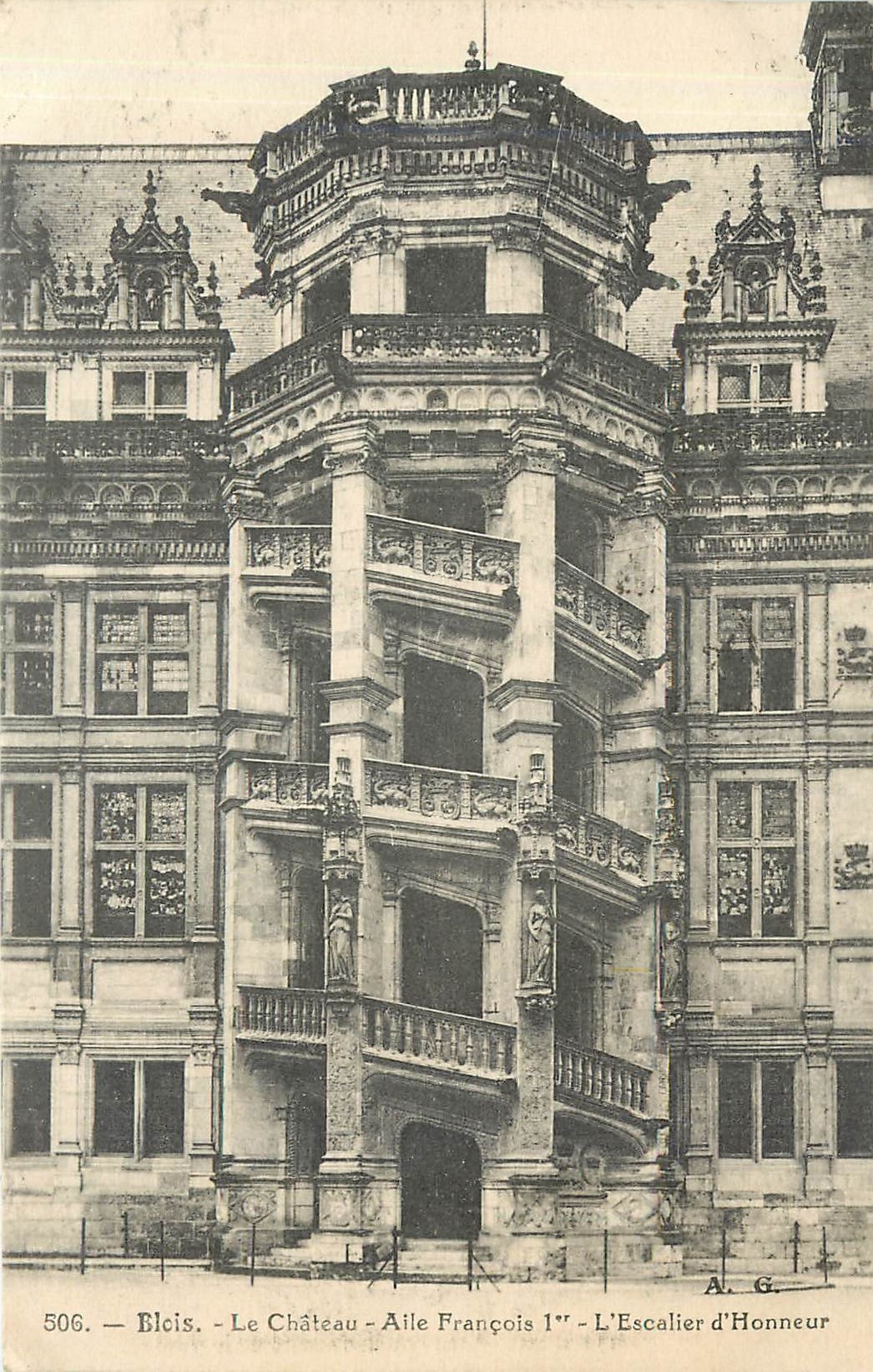 CPA Blois Le Chateau Aile Francois 1st L'Escalier d'Honneur 