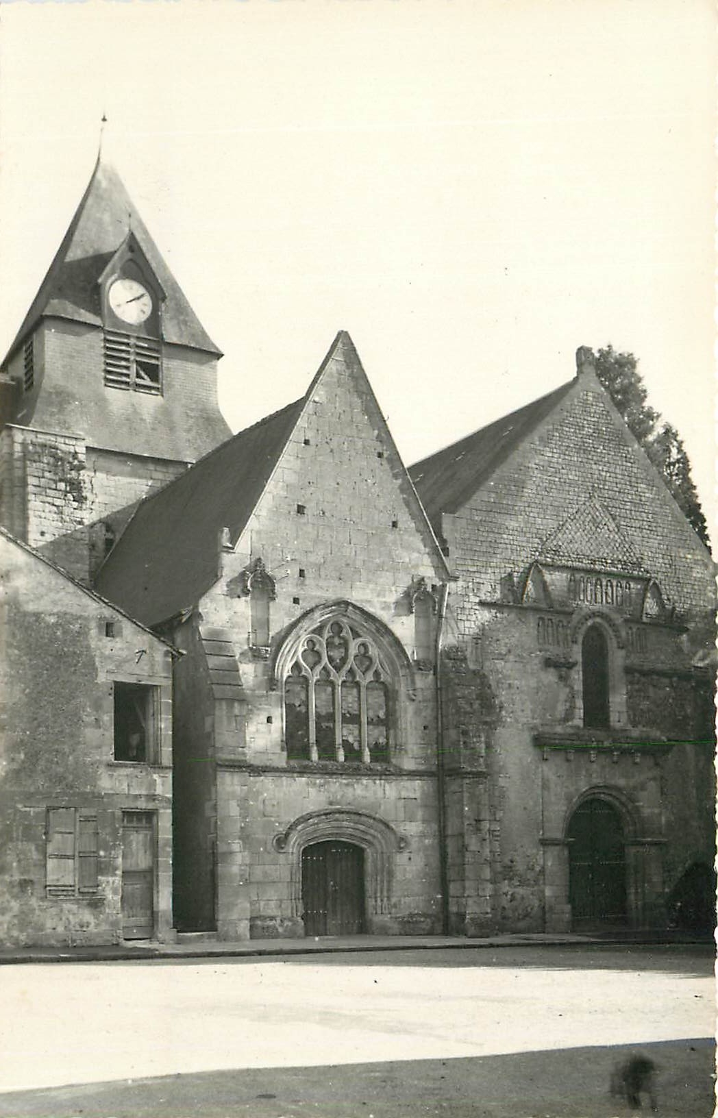 CPM Azay le Rideau L'Eglise 