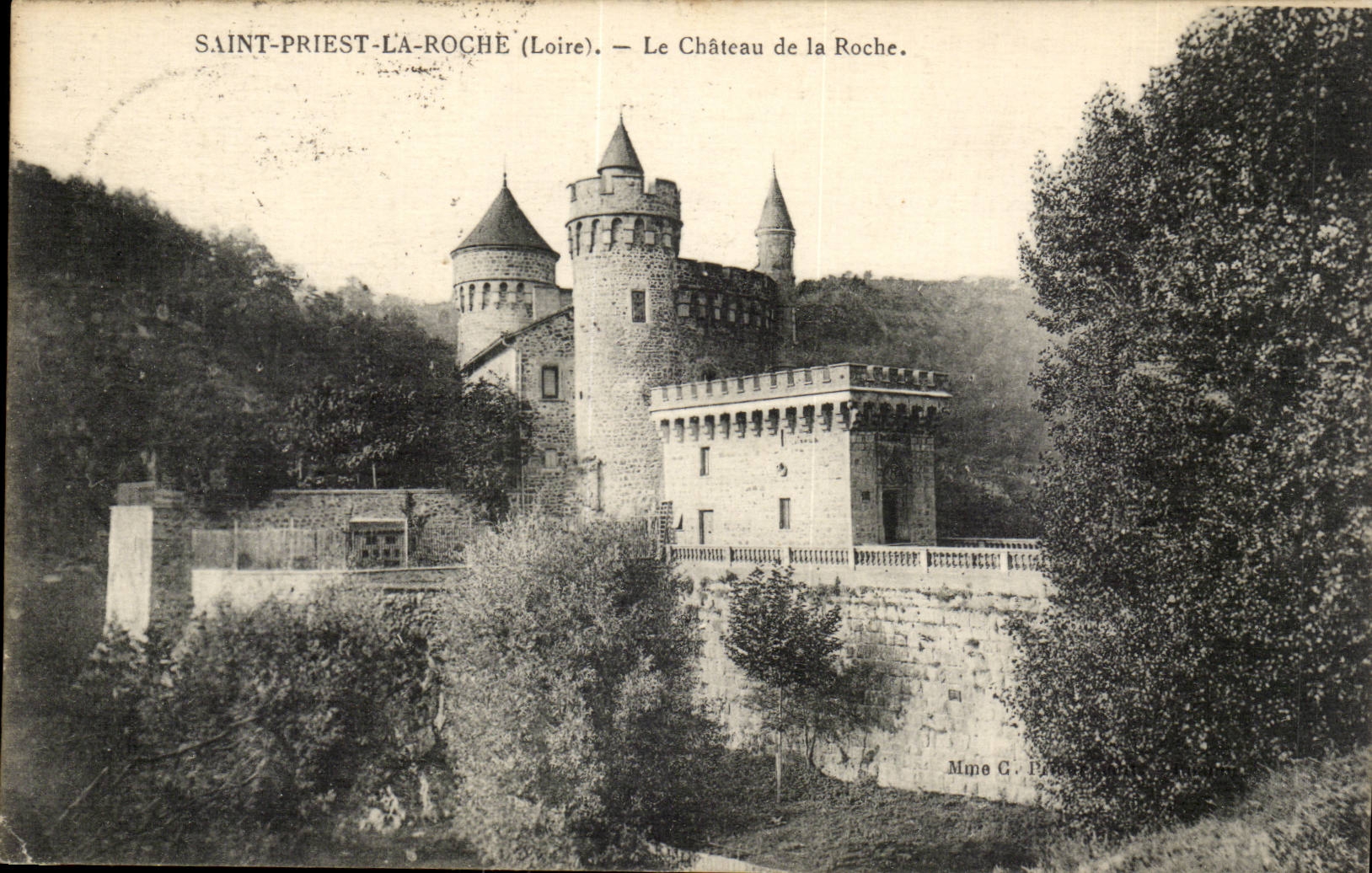 Saint Priest la Roche CPA Le chateau de la Roche