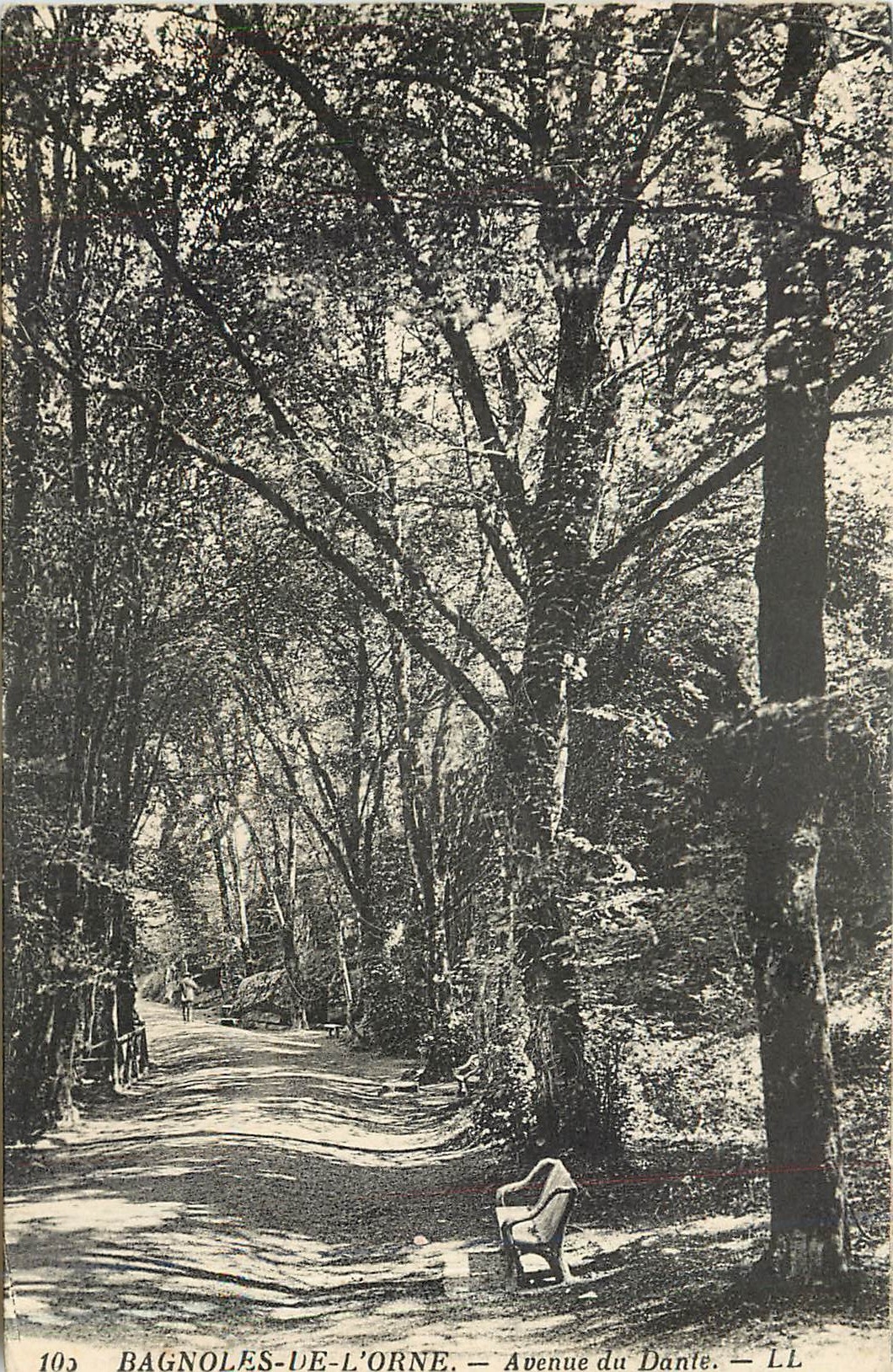 CPA Bagnoles de l'Orne Avenue du Dante 