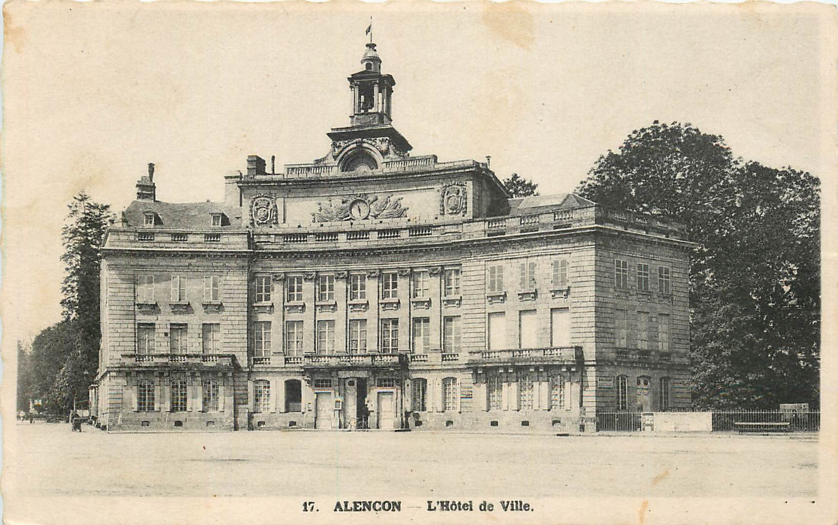 CPA Alencon L'Hotel de Ville 