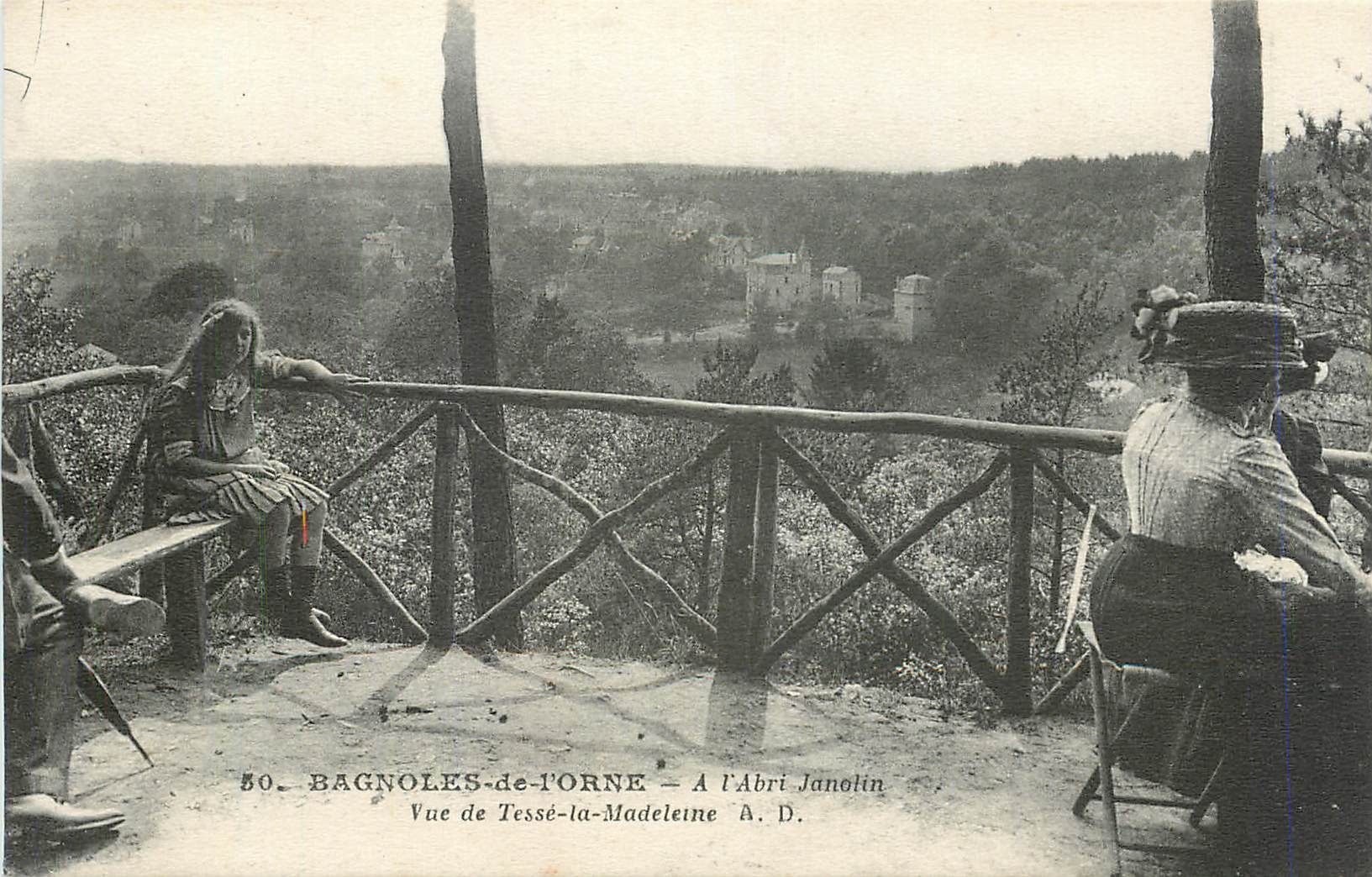 CPA Bagnoles de l'Orne A l'Abri Janolin Vue de Tesse la Madeleine 