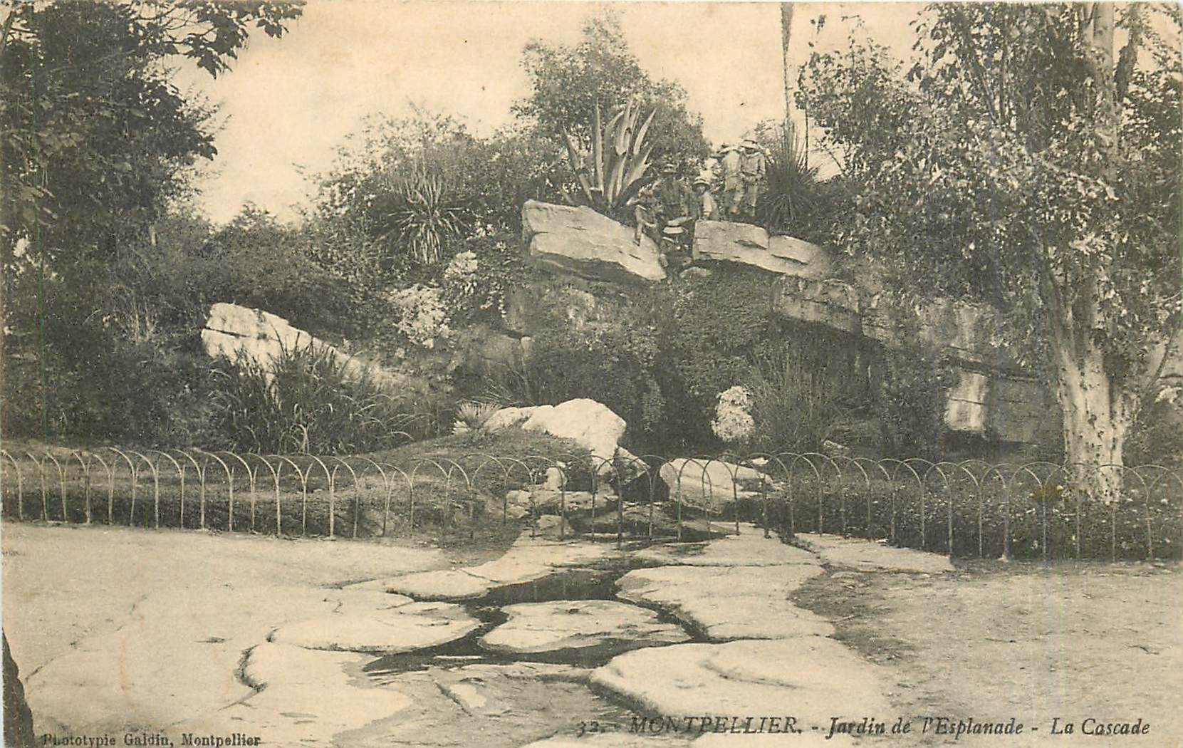 CPA Montpellier Jardin de l'Esplanade La Cascade 