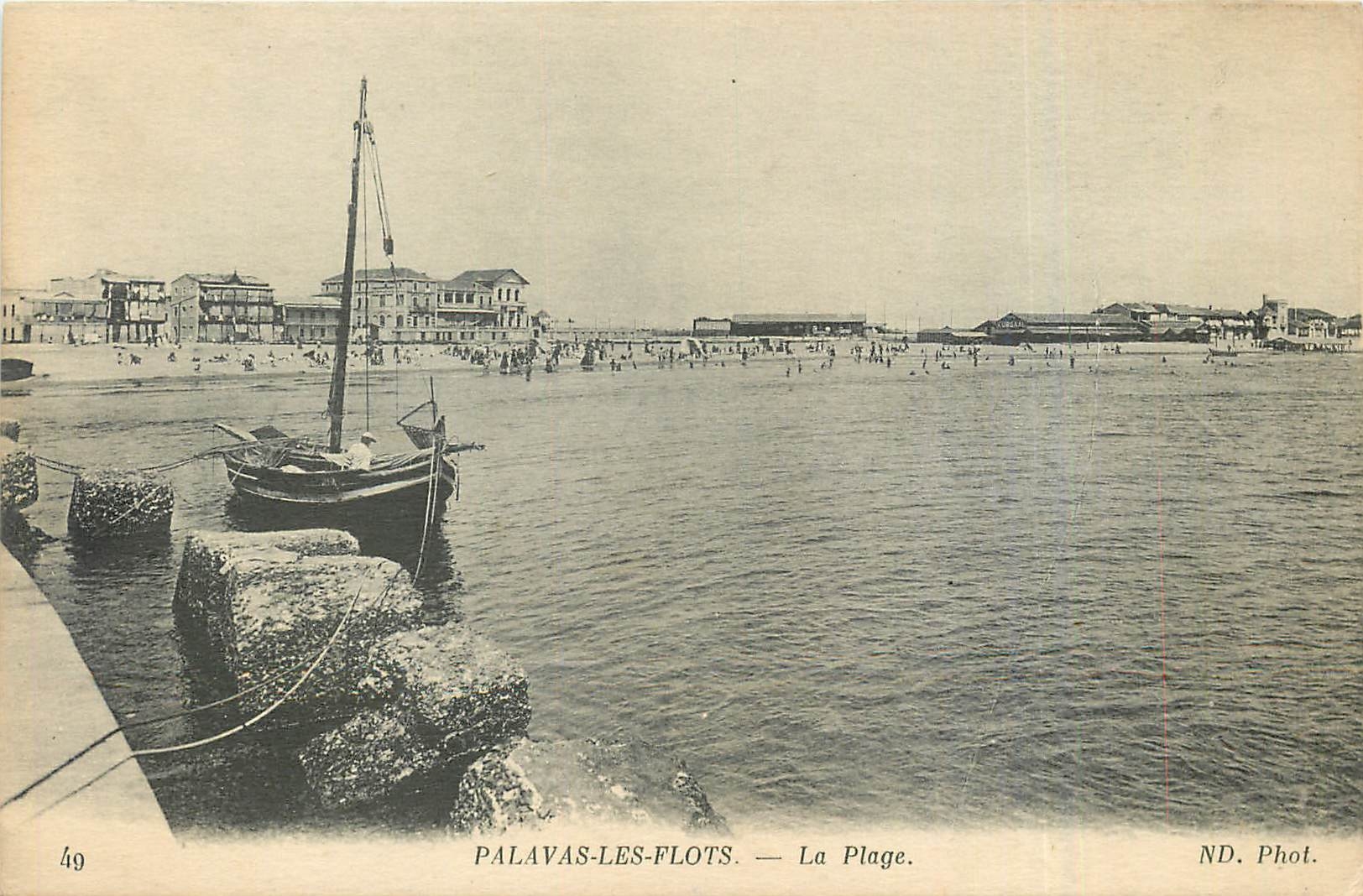 CPA Palavas les Flots La Plage Bateau