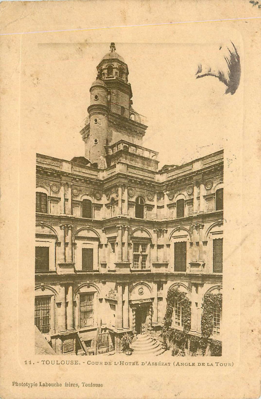 CPA Toulouse Cour de L'Hotel d'Assezat Angle de la Tour 