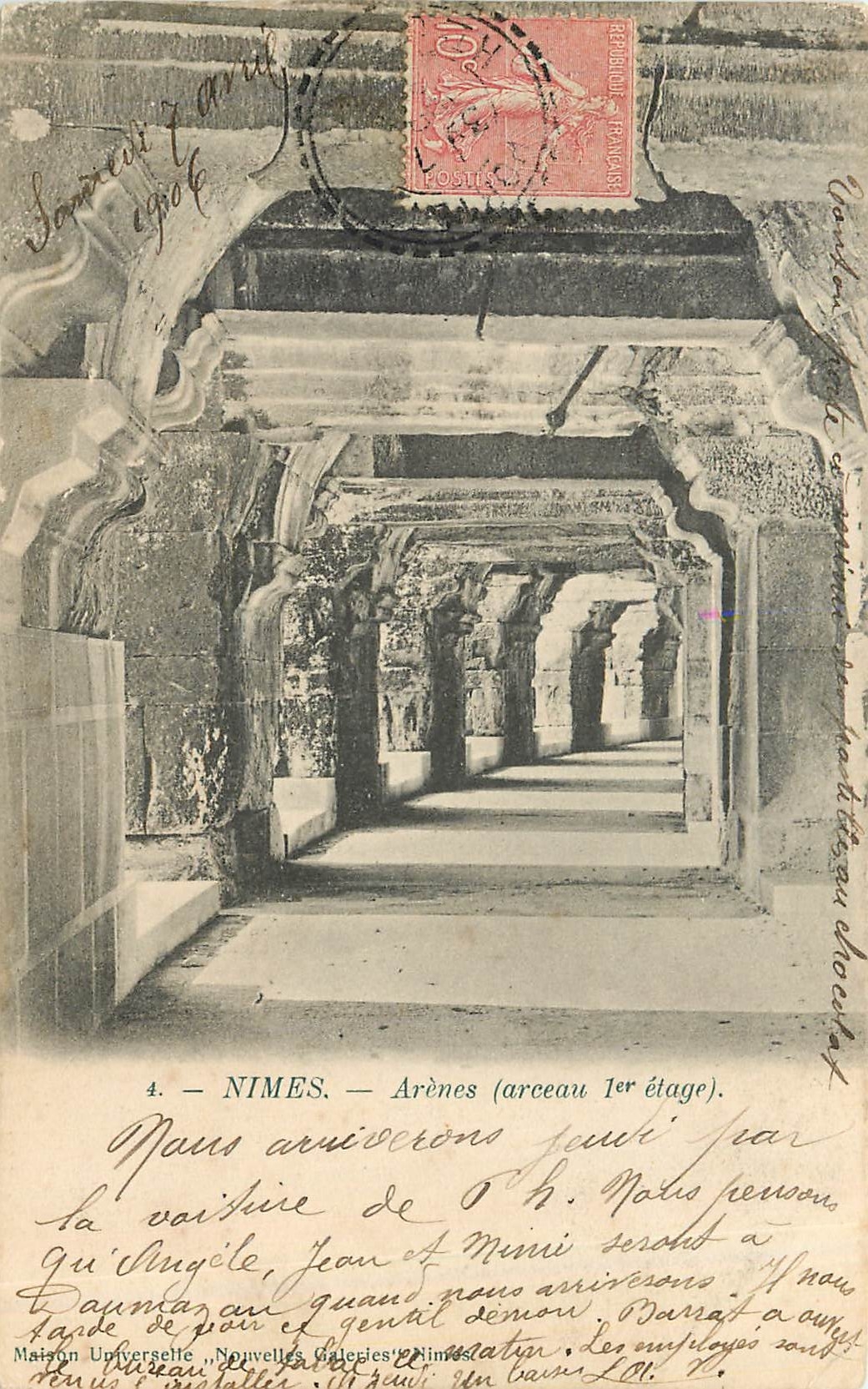 CPA Nimes Arenes Arceau 1er etage 