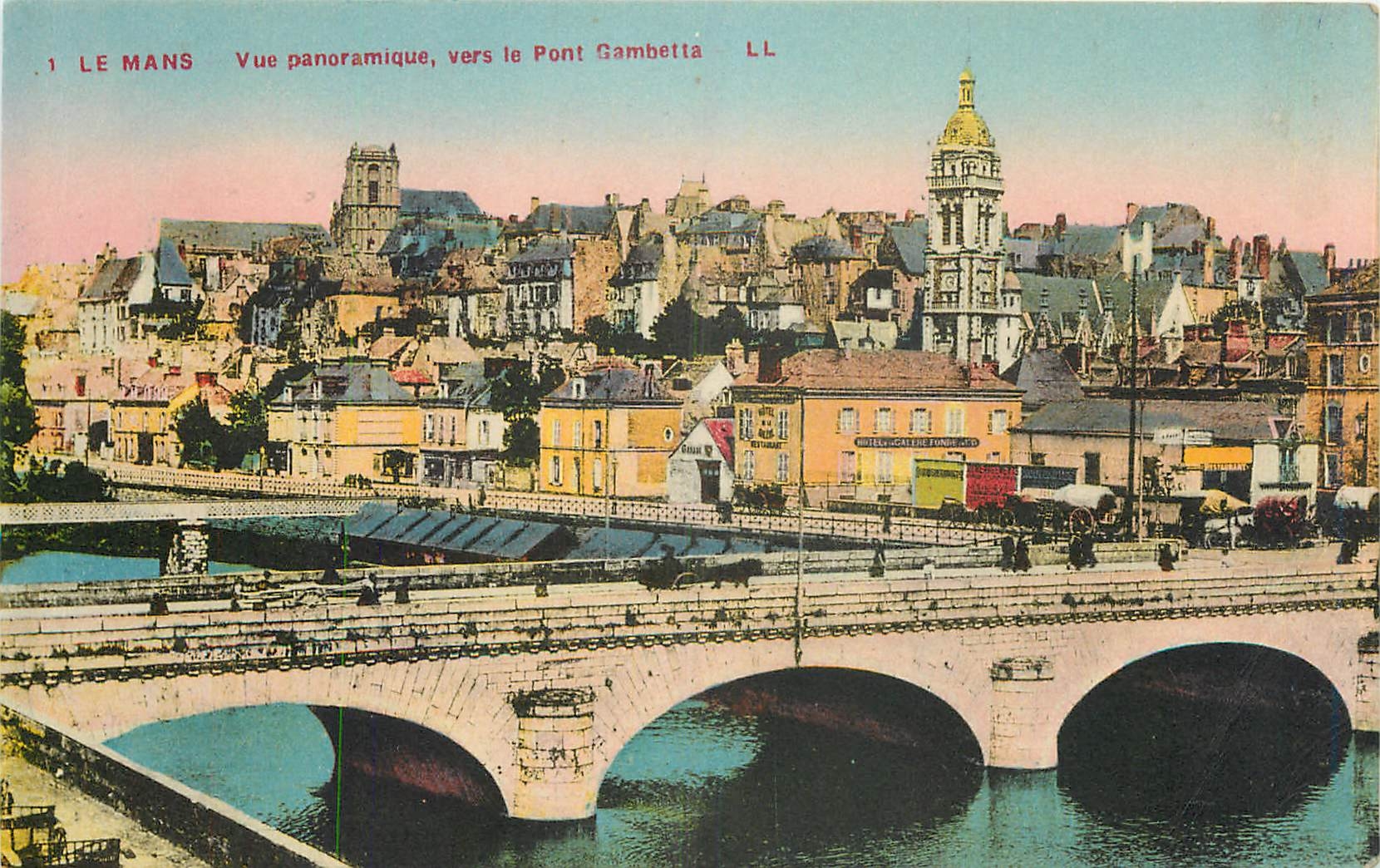 CPA Le Mans Vue panoramique vers le Pont Gambetta 
