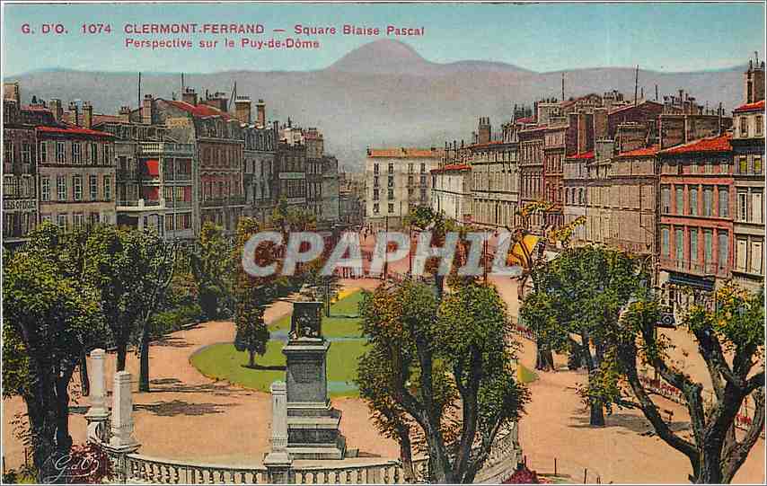 CPA G d'O Clermont Ferrand Square Biaise Pascal Perspective sur le Puy de Dome 