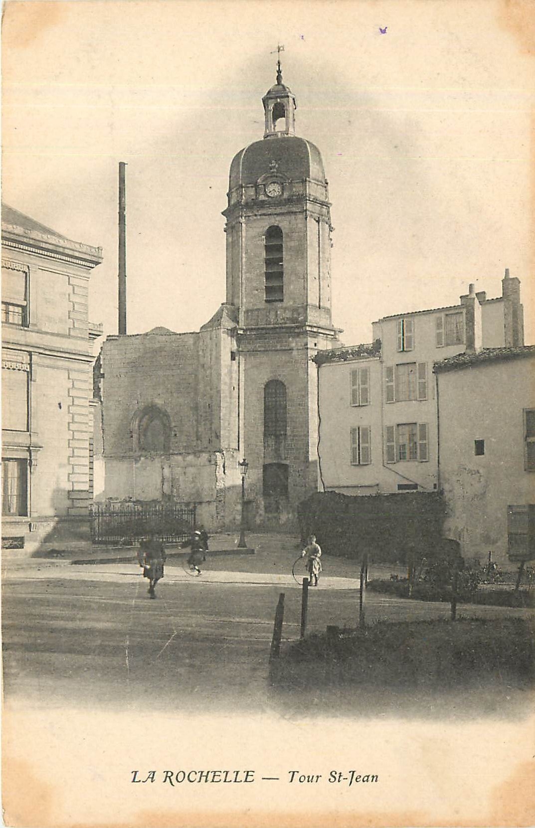 CPA La Rochelle Tour St Jean 