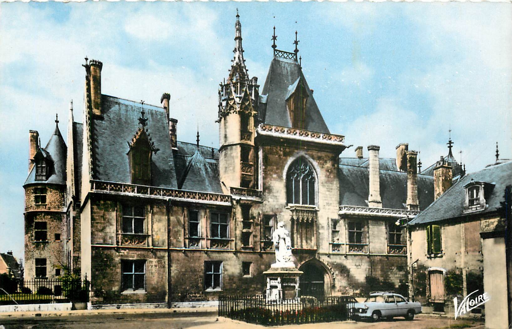 CPM Les Merveilles du Berry Bourges Cher La Facade principale du palais Jacques Coeur 