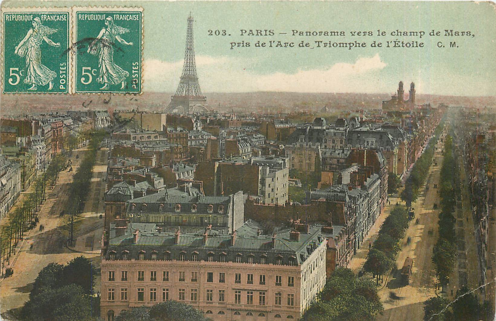 CPA Paris Panorama vers le champ de Mars pris de l'Arc de Triomphe de l'Etoile Tour Eiffel