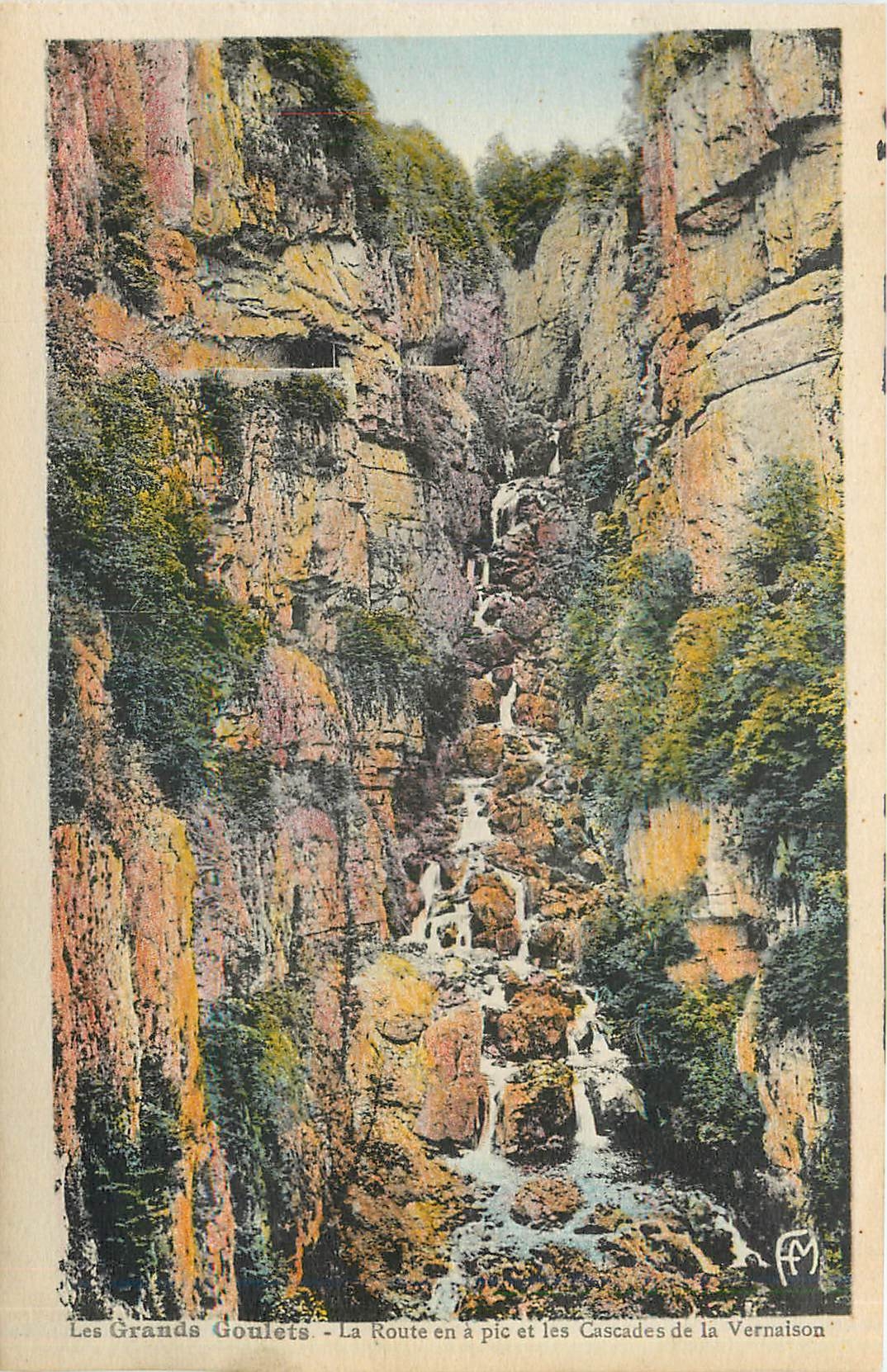 CPA Les Grands La Route en a pic et les Cascades de la Vernaison 