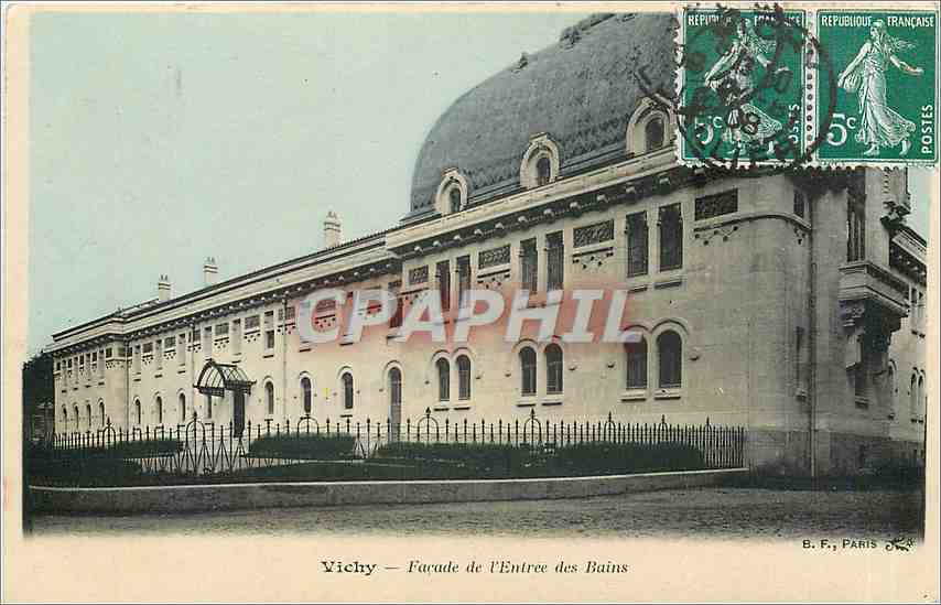 CPA Vichy Facade de l'Entree des Bains 
