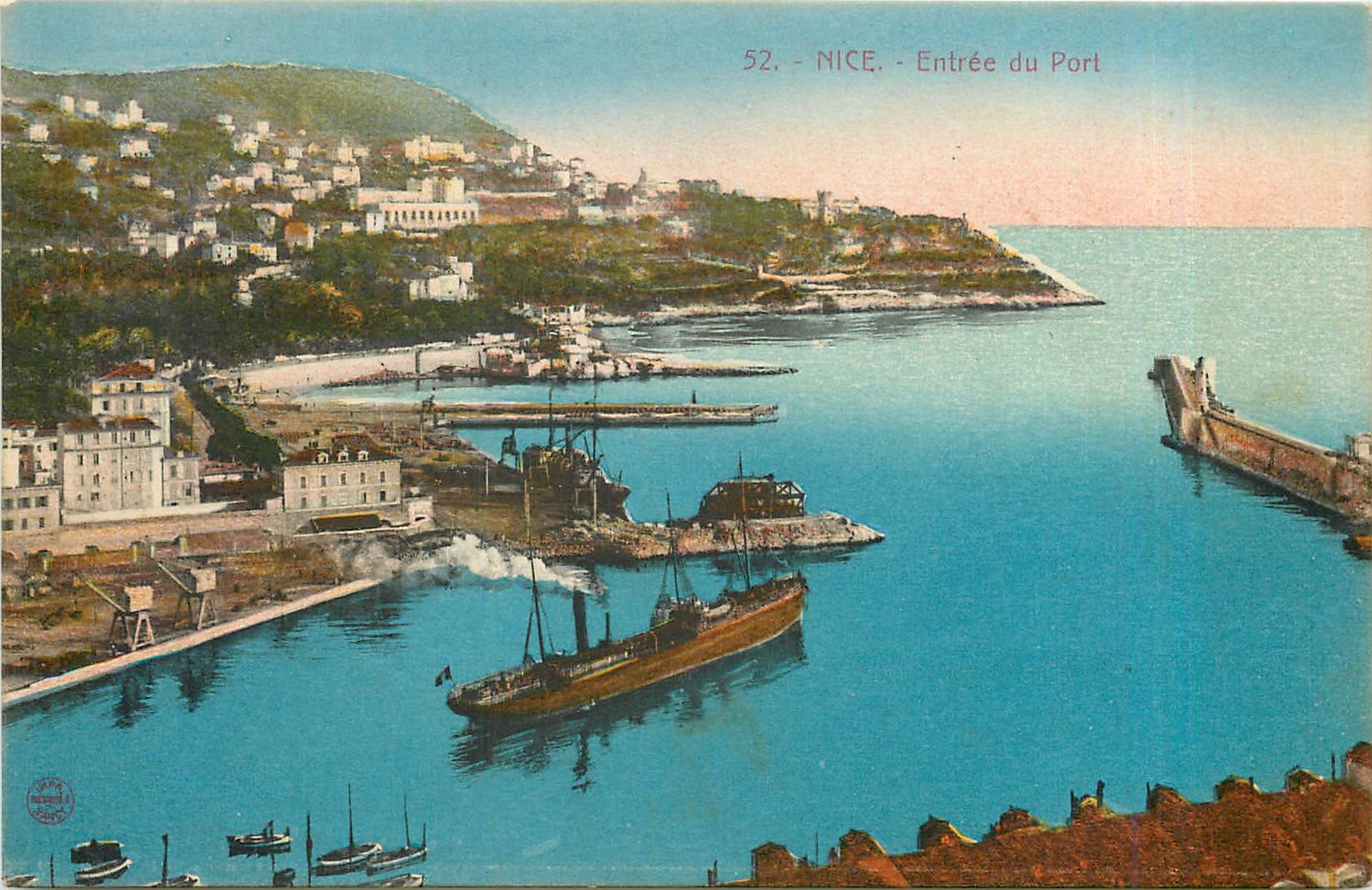 CPA Nice Entree du Port Bateaux