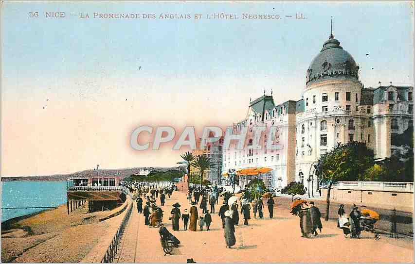 CPA La Promenade des Anglais et l'Hotel Negresco 