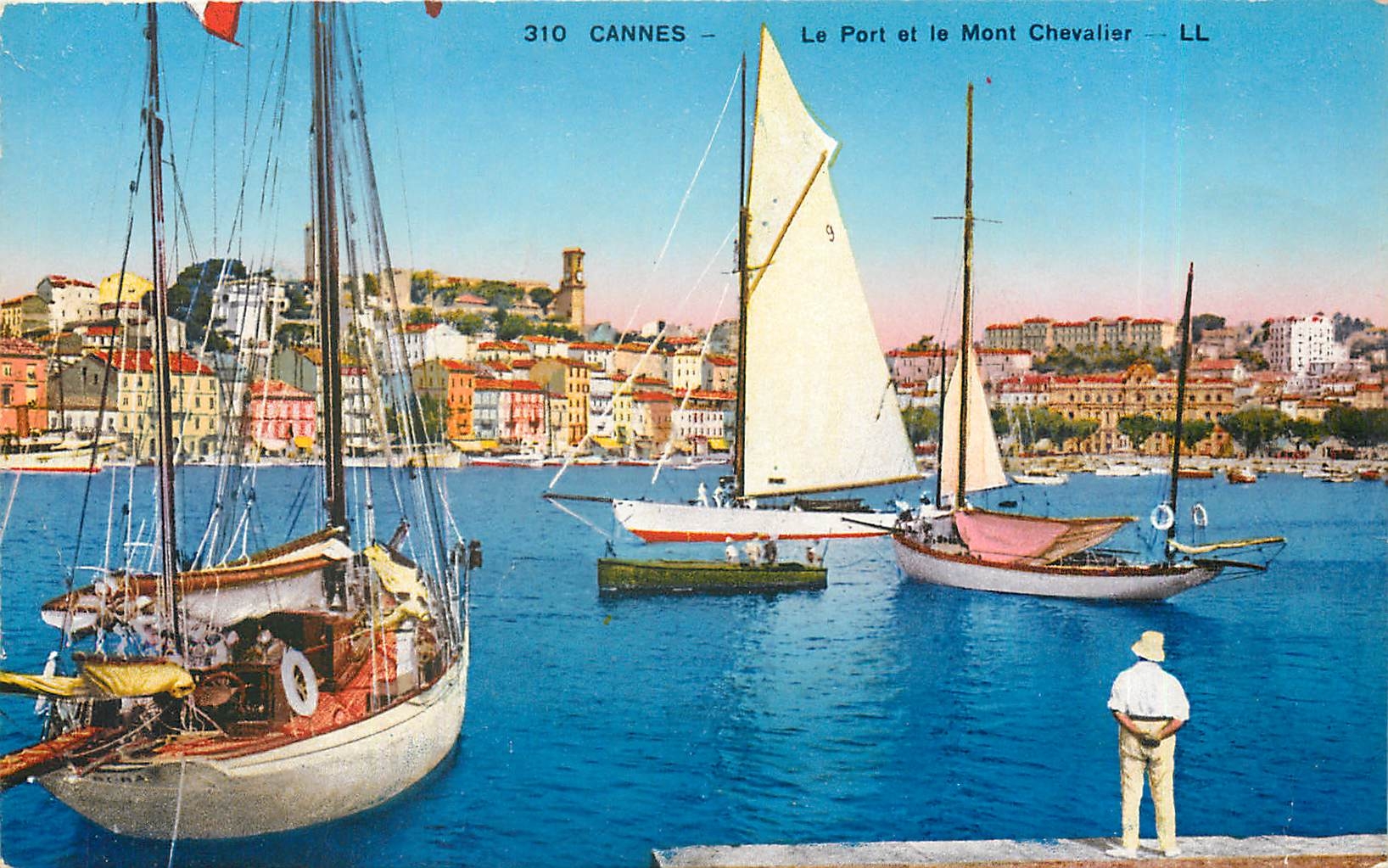 CPA Cannes Le Port et le Mont Chevalier Bateaux