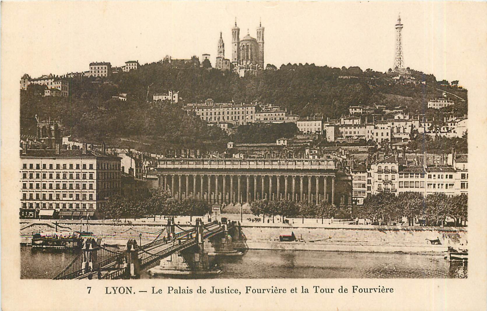 CPA Lyon Le Palais de Justice Fourviere et la Tour de Fourviere 