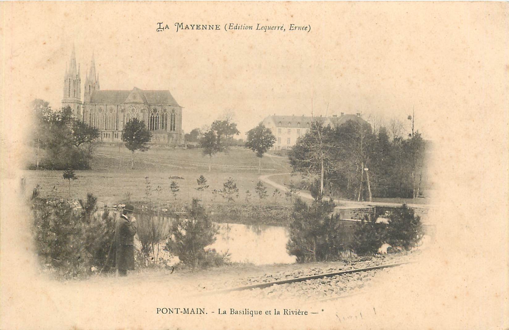 CPA La Mayenne Pontmain La Basilique et la Riviere 