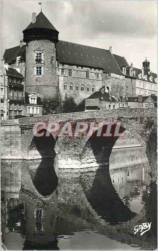 CPA Laval Mayenne Le Vieux Pont et le Chateau 