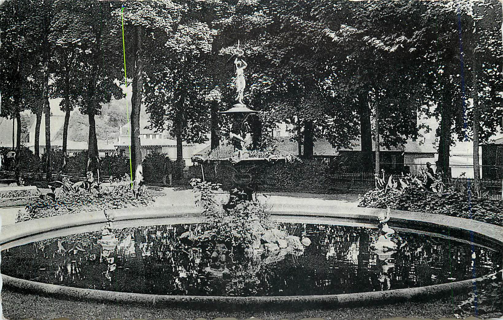 CPA Laval Le Bassin du Square de Change 