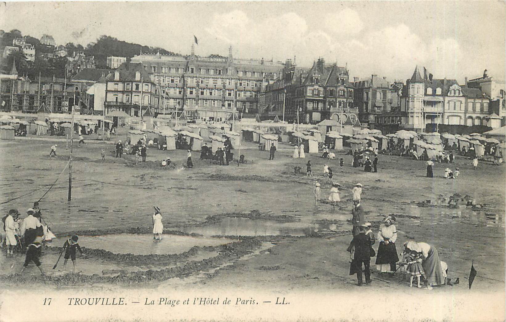 Trouville — La Plage et l'Hôtel de Paris — LL.