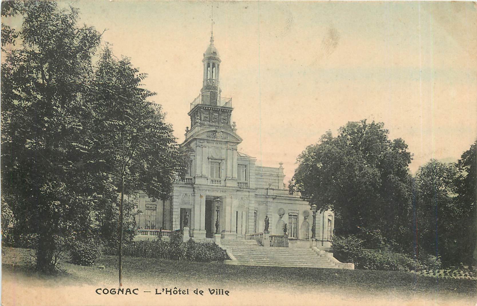CPA Cognac L'Hotel de Ville 