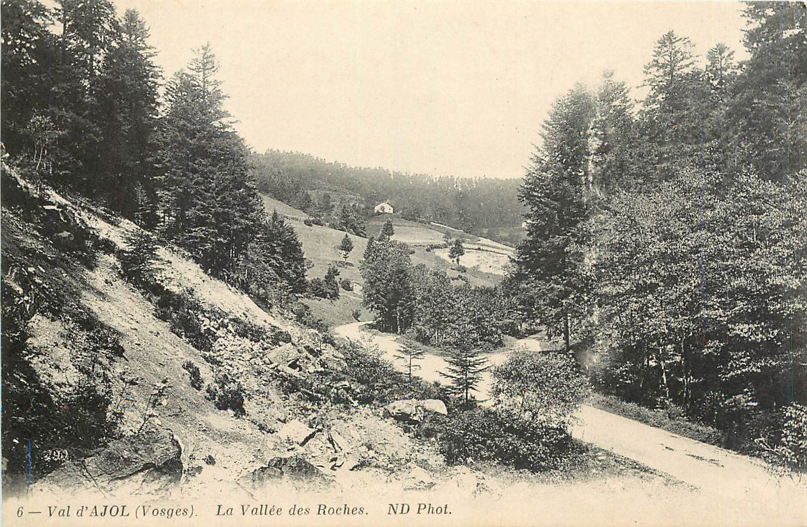 CPA Val d'Ajol Vosges La Vallee des Roches 