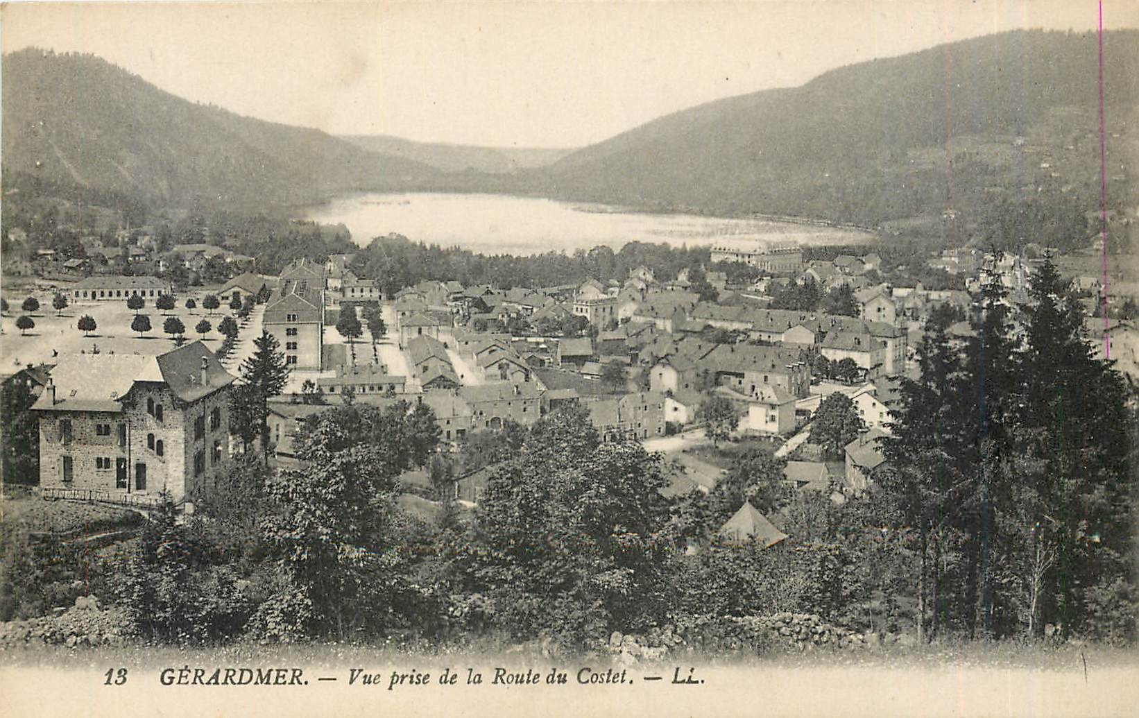 CPA Gerardmer Vue prise de la Route du Costel 