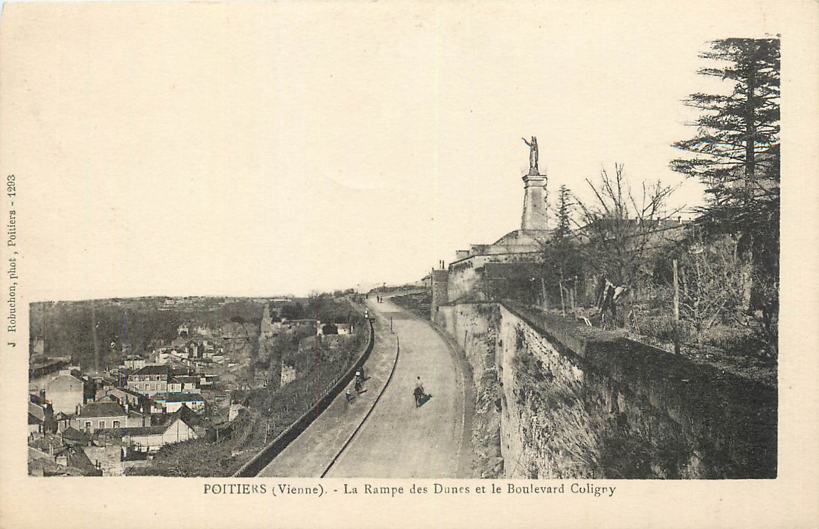 Poitiers (Vienne) - La Rampe des Dunes et le Boulevard Coligny — J. Rohuchon, phot. Poitiers - 1293