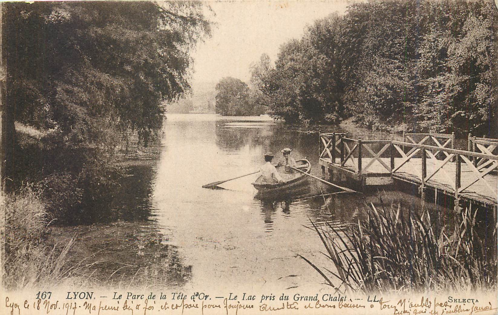 CPA Lyon Le Parc de la Tete d'Or Le Lac pris du Grand Chalet 