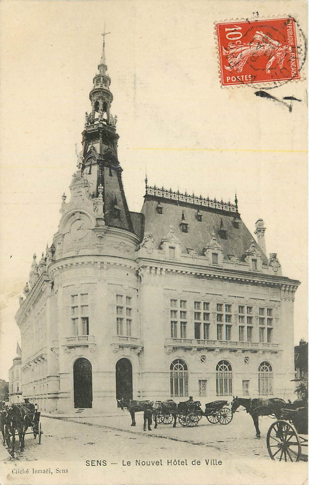 CPA Sens Le Nouvet Hotel de Ville 