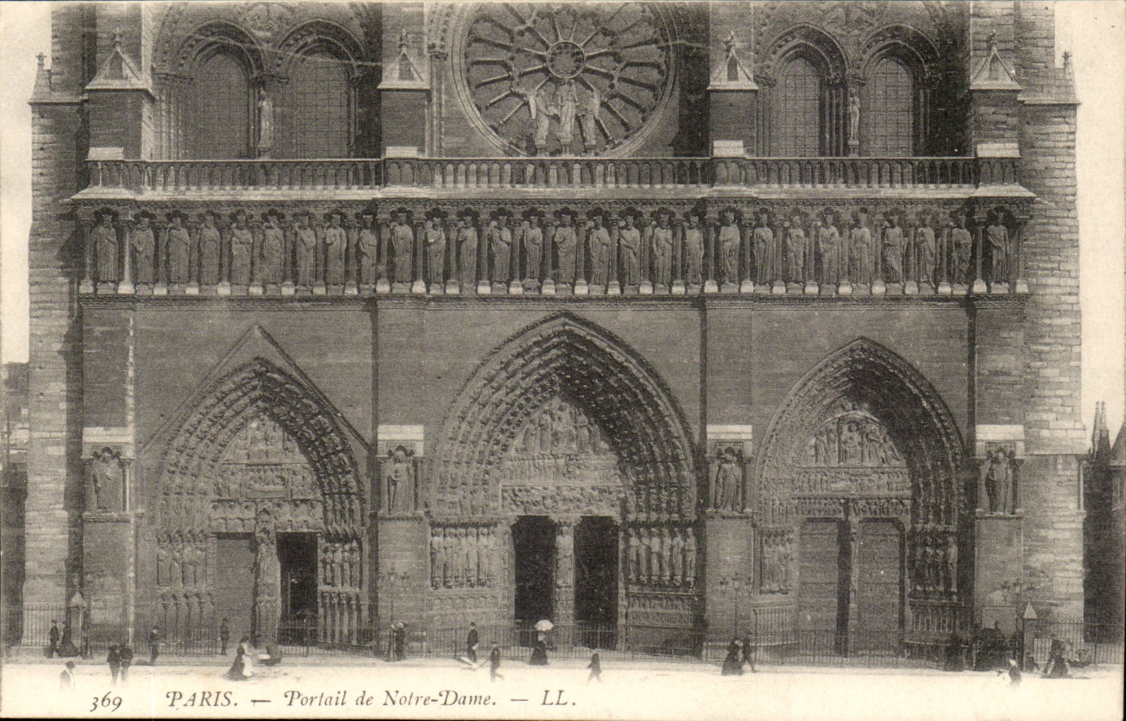 Paris - 4 - Portail de Notre Dame - CPA 