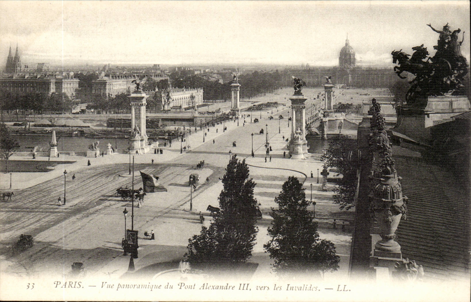 Paris -7 - Vue Panoramique du Pont Alexandre III vers les Invalides - CPA 