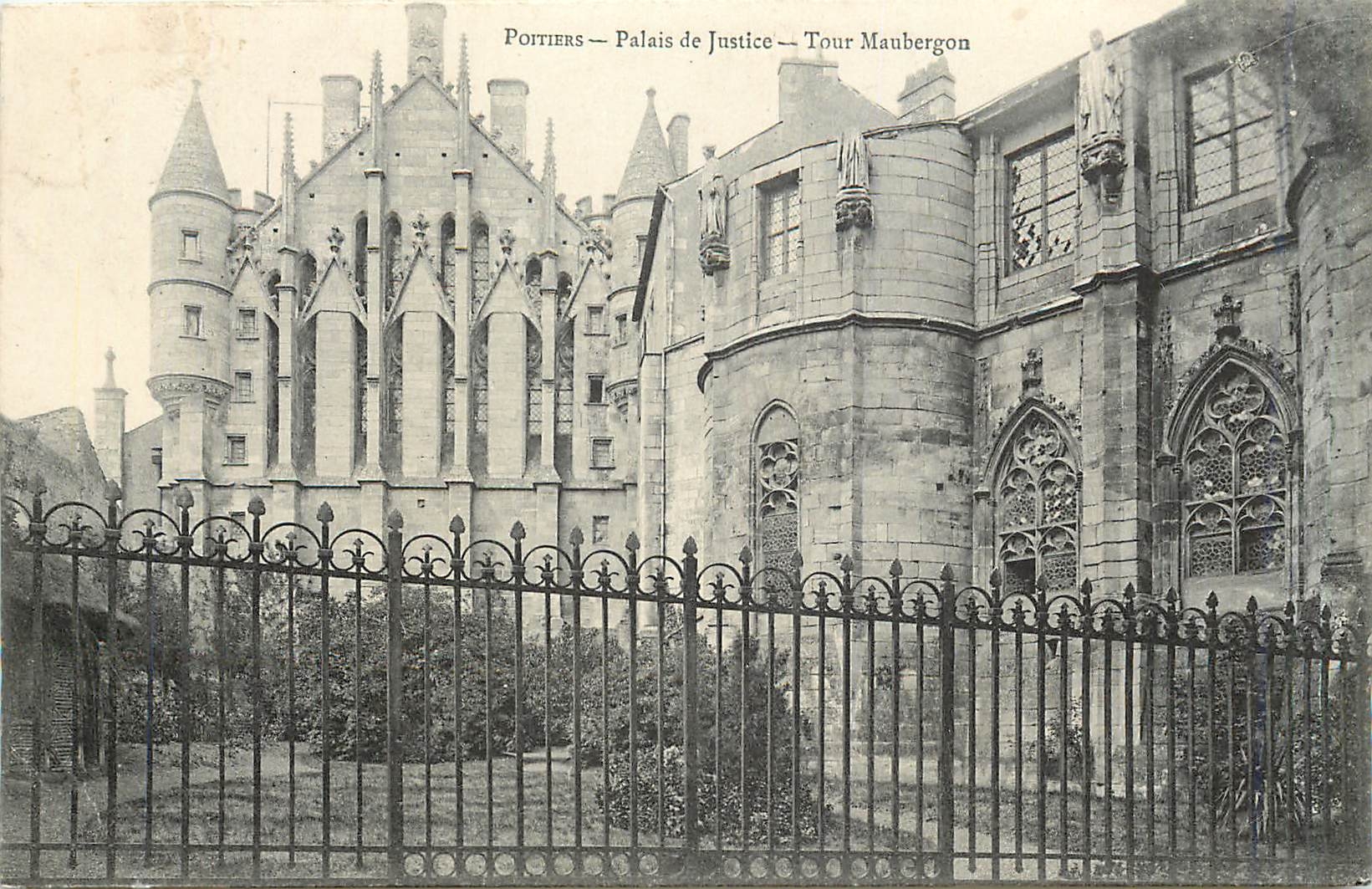 Poitiers — Palais de Justice — Tour Maubergon