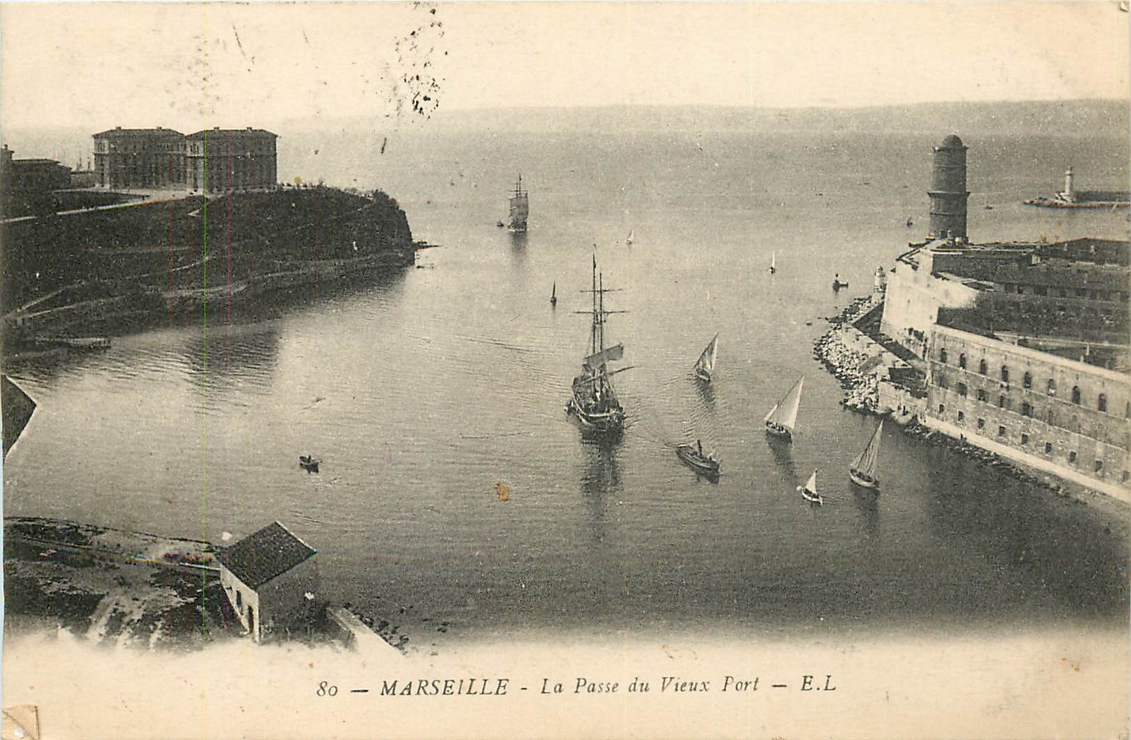 CPA Marseille La Passe du Vieux Port Bateau