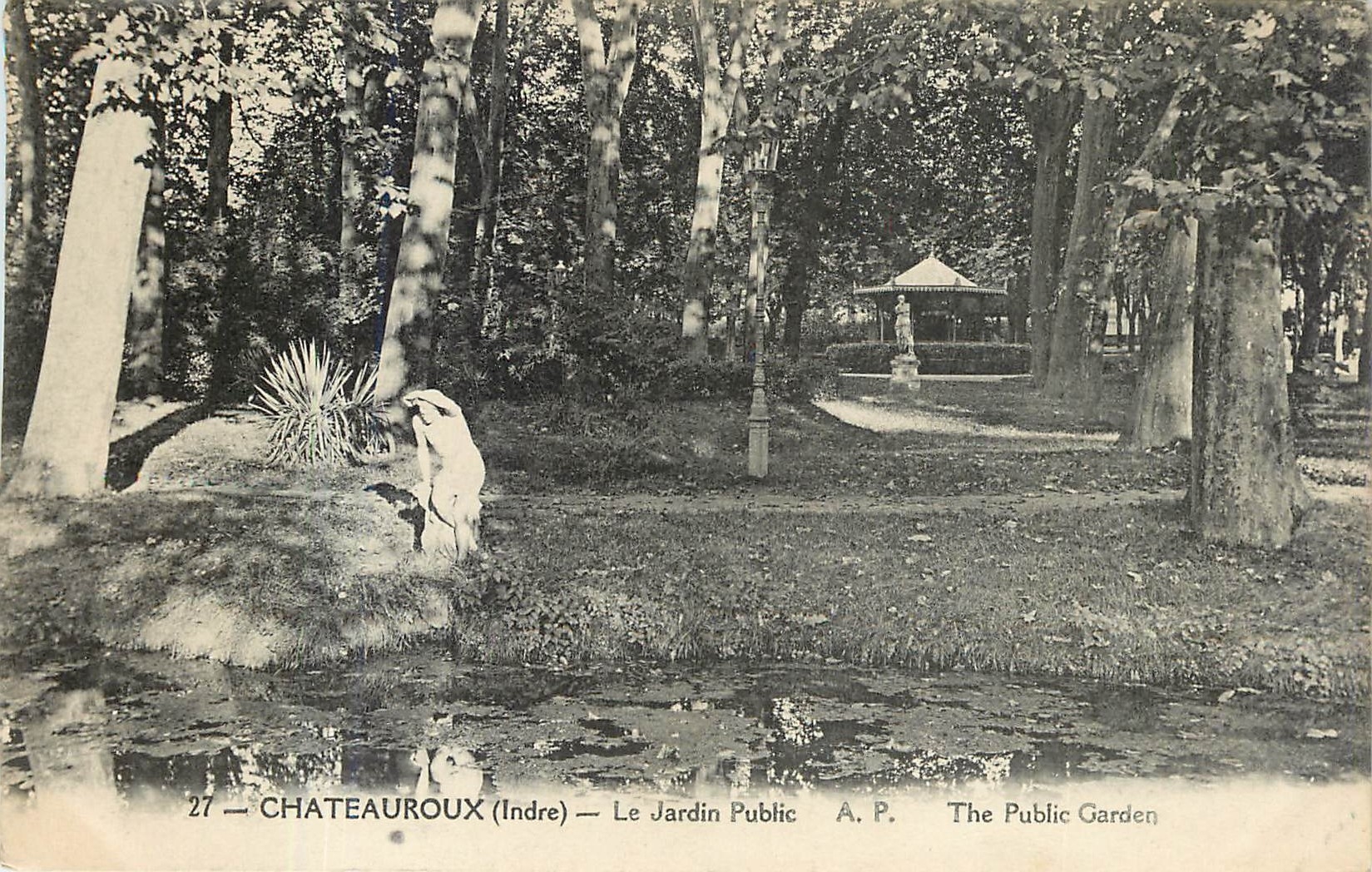 CPA Chateauroux Indre Le Jardin Public 