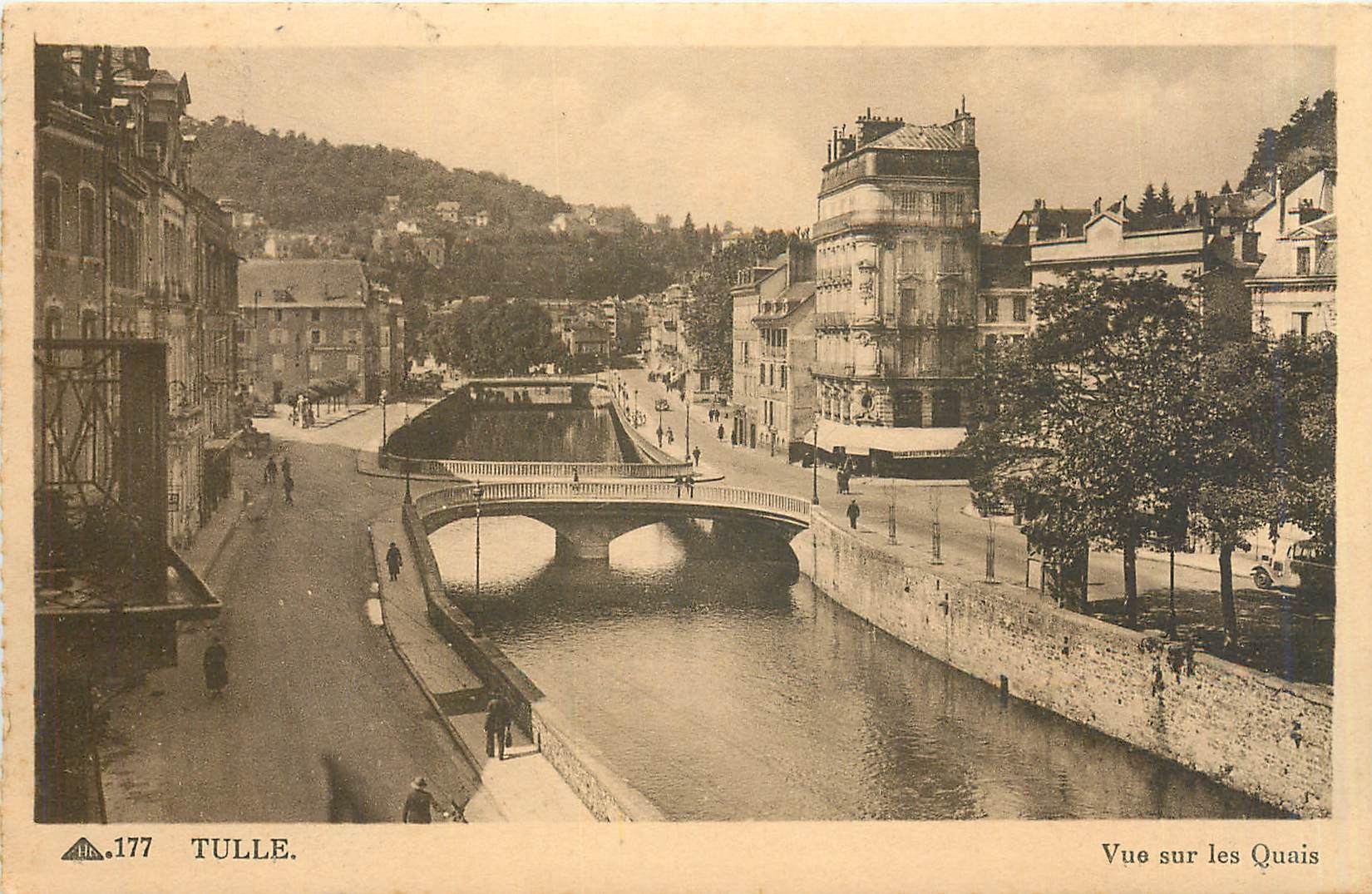 CPA Tulle Vue sur les Quais 