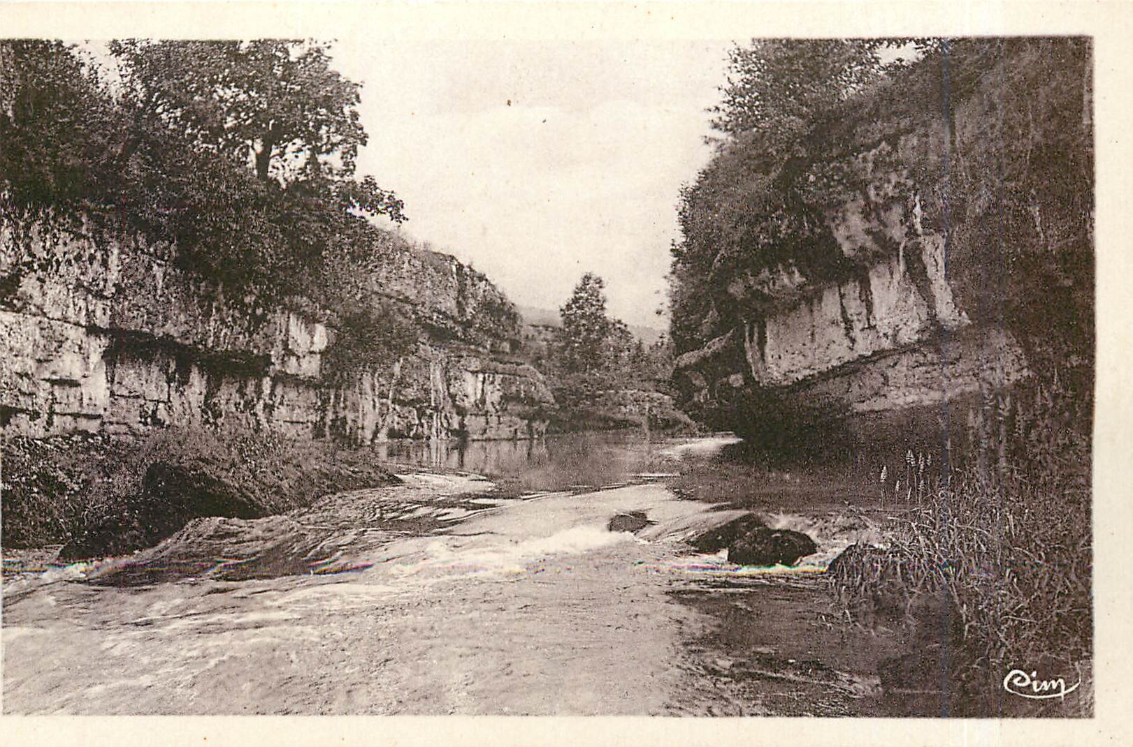 CPA Montbenoit Doubs Le Doubs au defile d'Entre Roches 