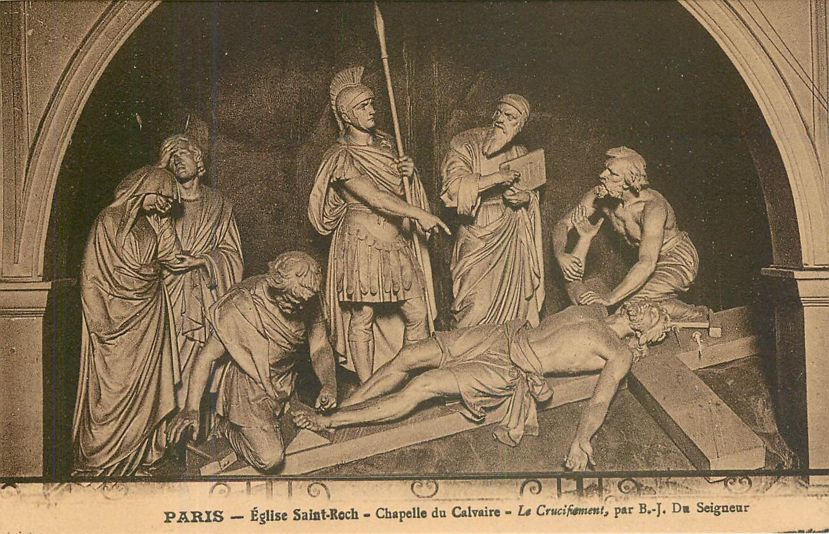 CPA Paris Eglise Saint Roch Chapelle du Calvaire La Crucificment 