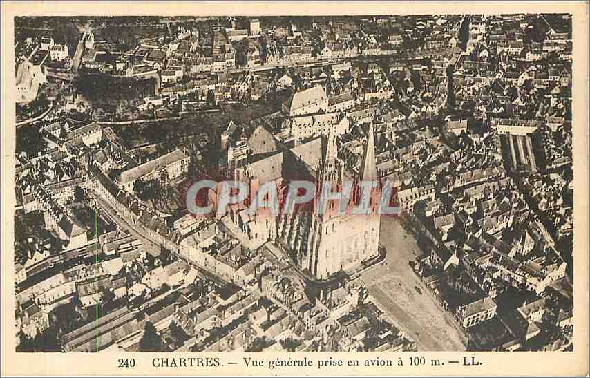 CPA Chartres Vue generale prise en avion 