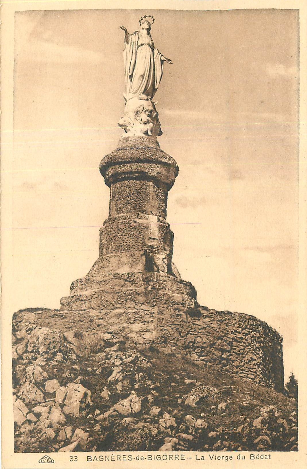 CPA Bagneres de Bigorre La Vierge du Bedat 