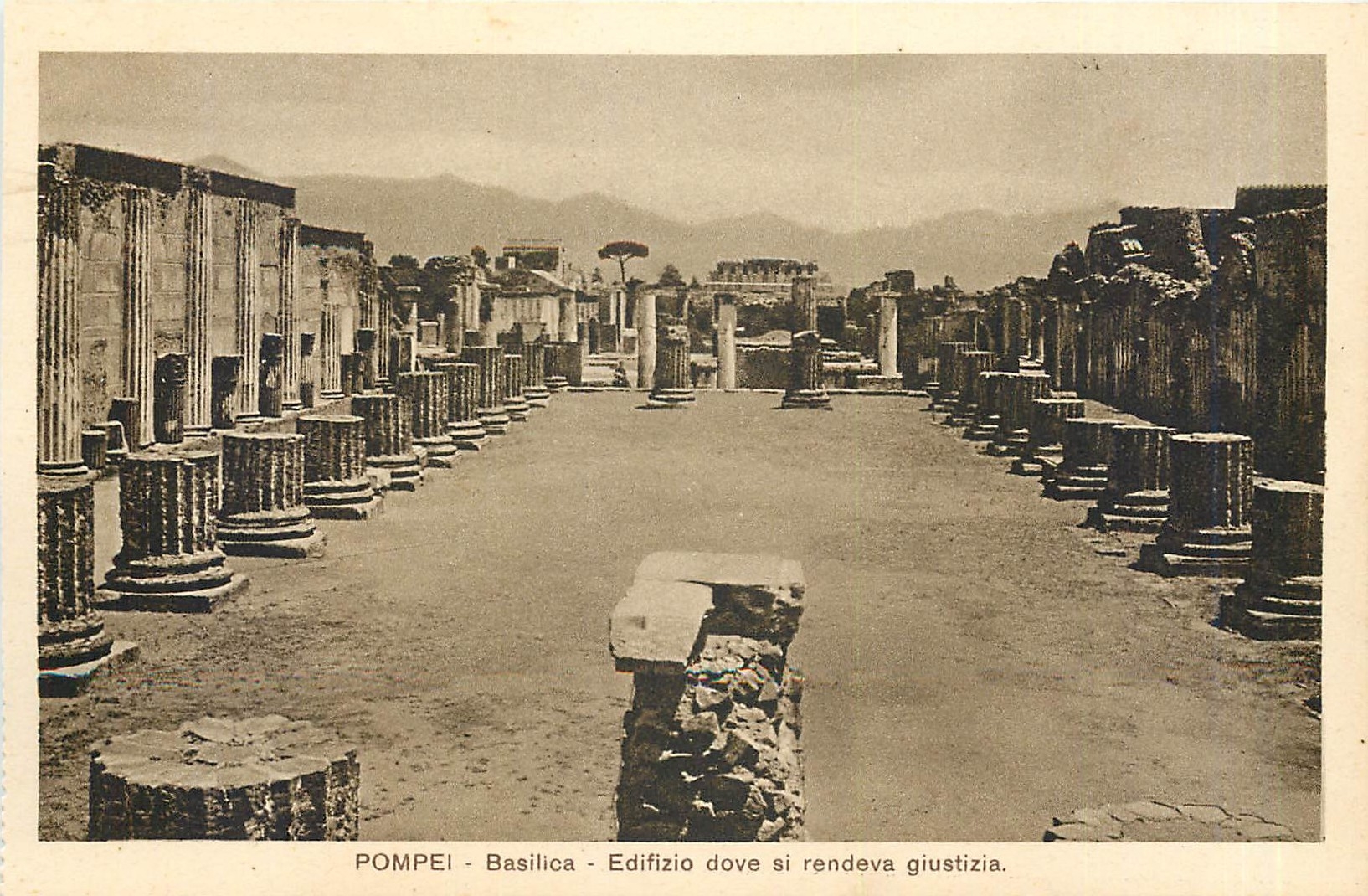 CPA Pompei Basilica Edifizio dove si rendeva giustizia 