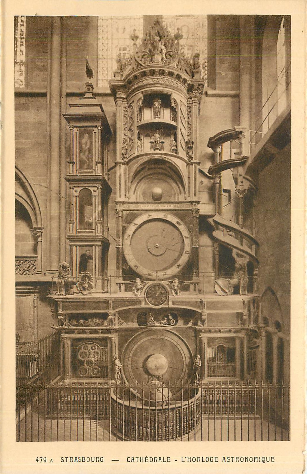 CPA Strasbourg Cathedrale L'Horloge Astronomique 
