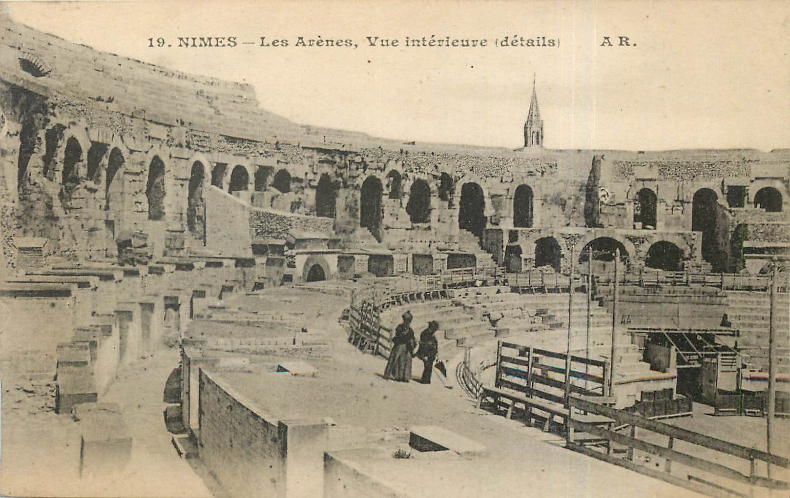 CPA Nimes Les Arenes Vue Interieure 