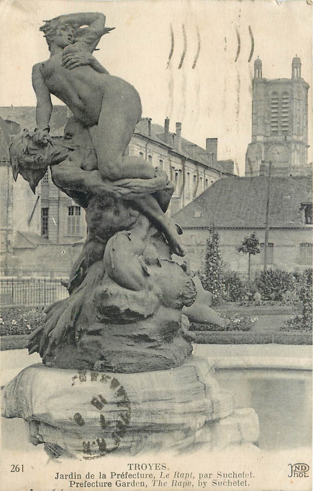 Troyes — Jardin de la Préfecture, Le Rapt, par Suchetet — ND Phot.