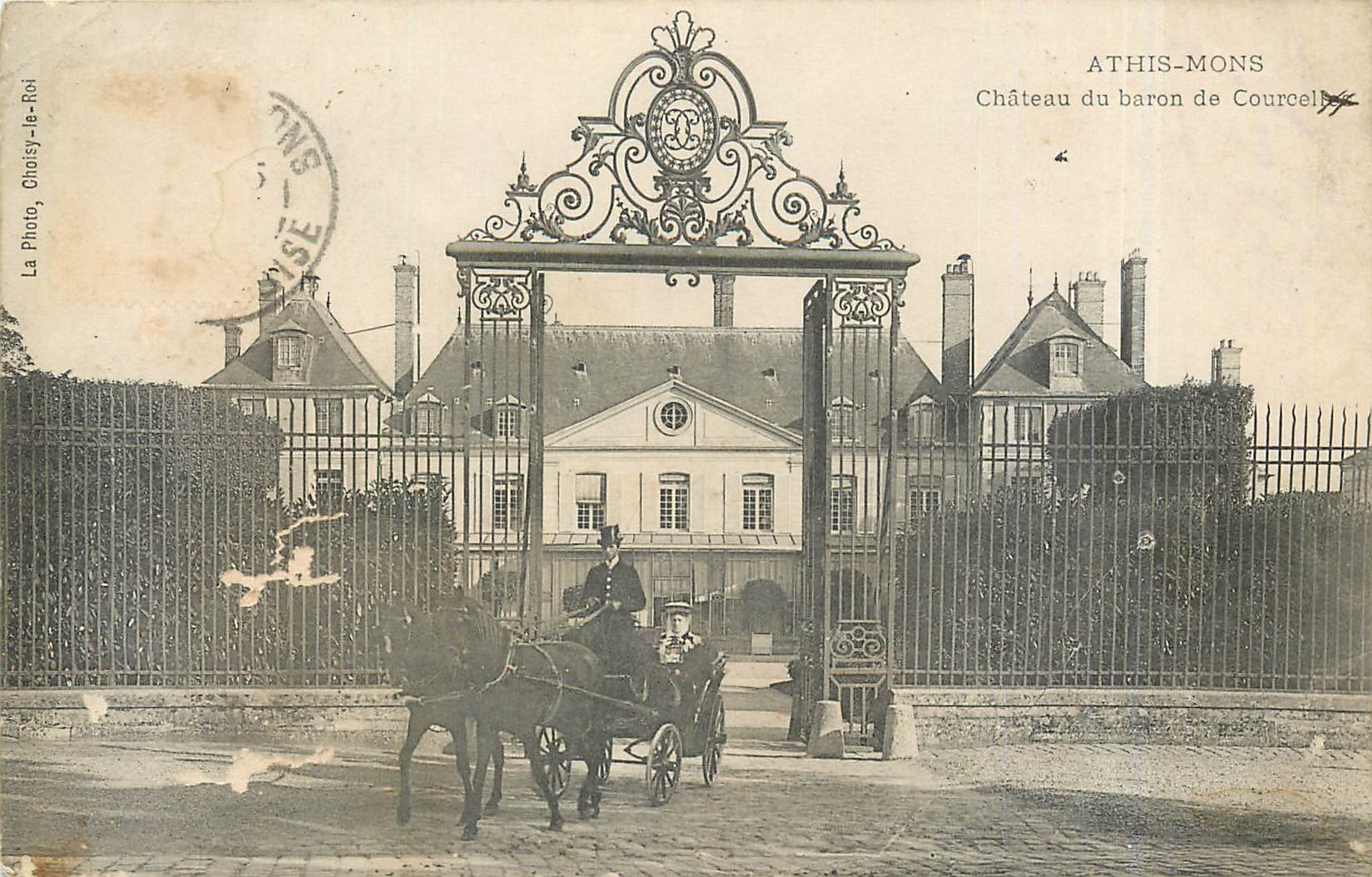 CPA Athis Mons Chateau du Baron de Courcelles Caleche