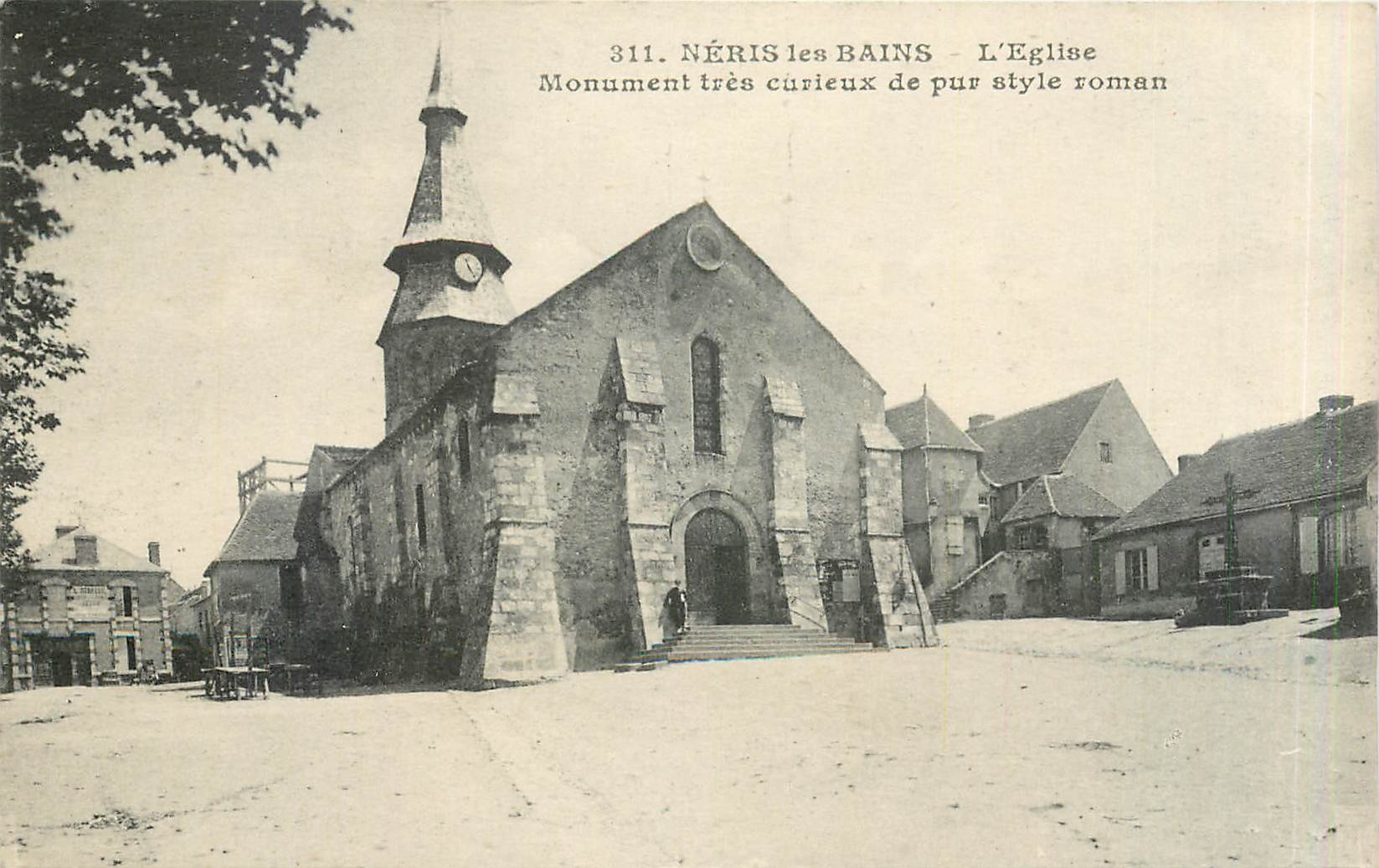 CPA Neris les Bains L'Eglise Monument tres curieux de pur style roman 